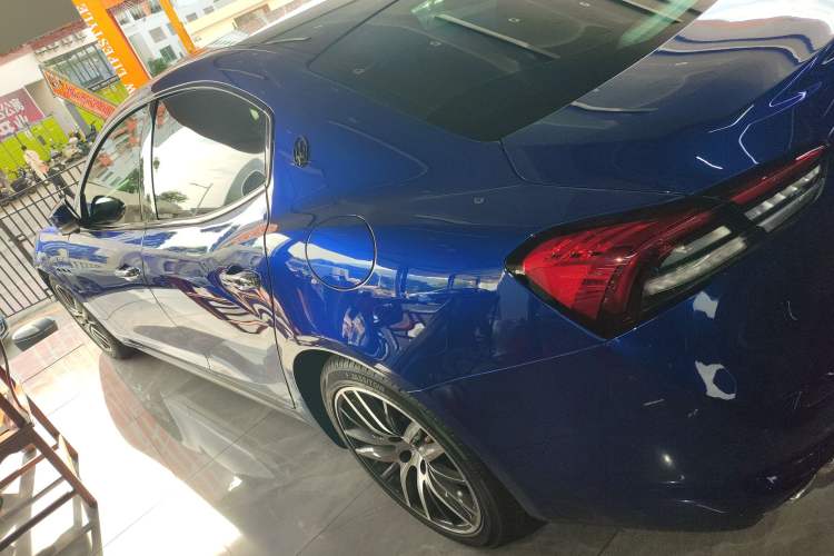 Used Maserati Ghibli 2021 2.0T Sharp Edition Left Side
