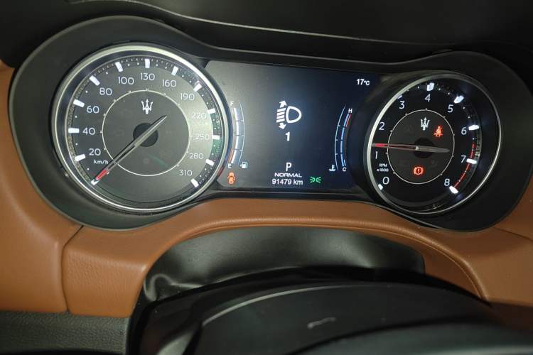 Used Maserati Ghibli 2021 2.0T Sharp Edition Odometer Close Up