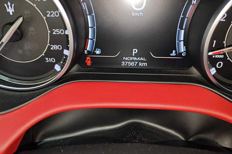 Used Maserati Ghibli 2021 2.0T Sharp Edition Odometer Close Up