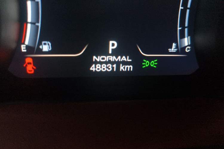 Used Maserati Ghibli 2021 2.0T Sharp Edition Odometer Close Up