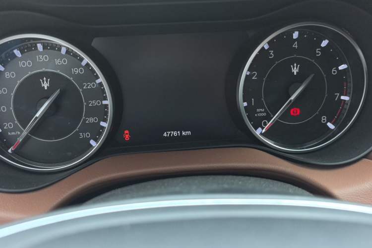 Used Maserati Ghibli 2021 2.0T Sharp Edition Odometer Close Up