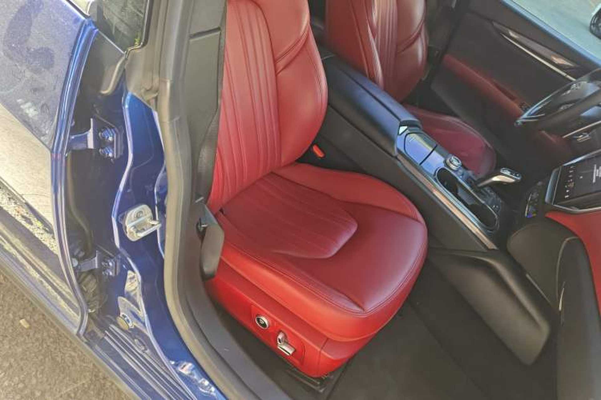 Used Maserati Ghibli 2021 2.0T Sharp Edition Right Front Seat