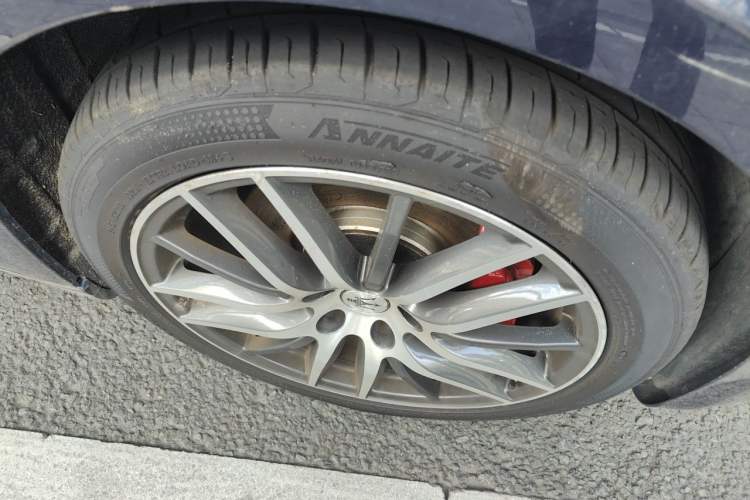 Used Maserati Ghibli 2021 2.0T Sharp Edition Right Front Wheel Hub