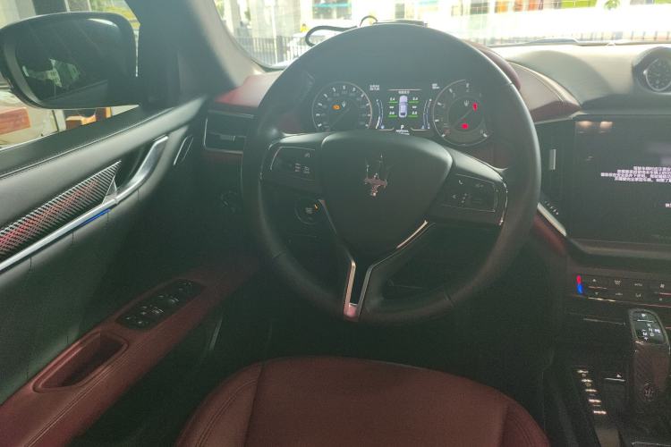 Used Maserati Ghibli 2021 2.0T Sharp Edition Steering Wheel