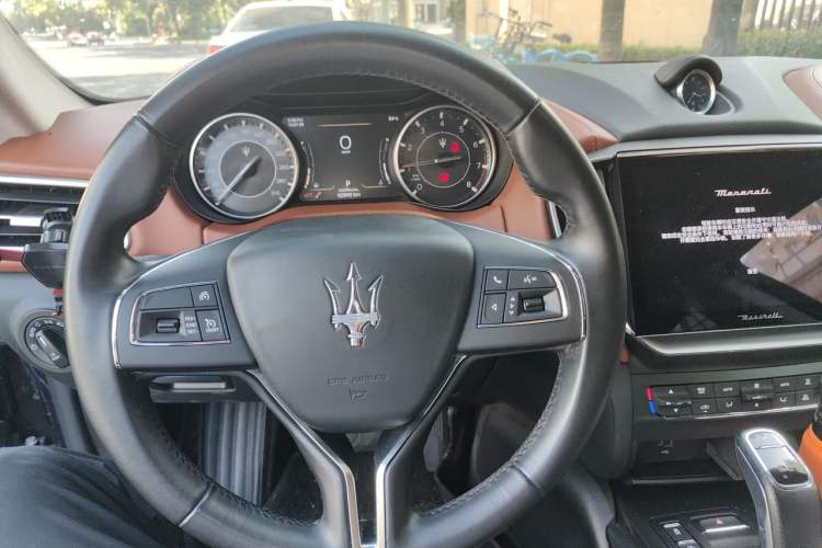 Used Maserati Ghibli 2021 2.0T Sharp Edition Steering Wheel