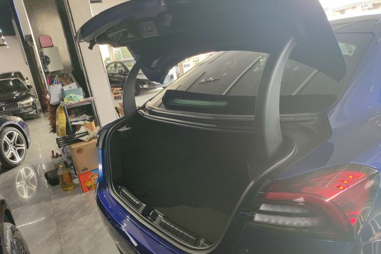Used Maserati Ghibli 2021 2.0T Sharp Edition Trunk
