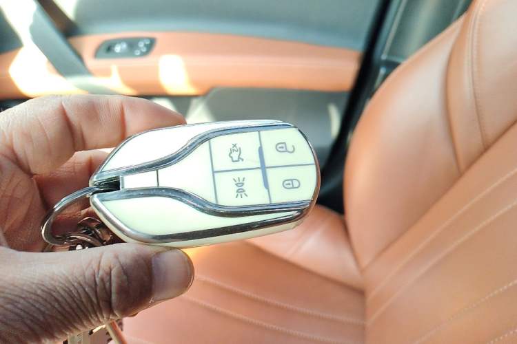 Used Maserati Ghibli 2021 2.0T Sharp Edition Vehicle Key