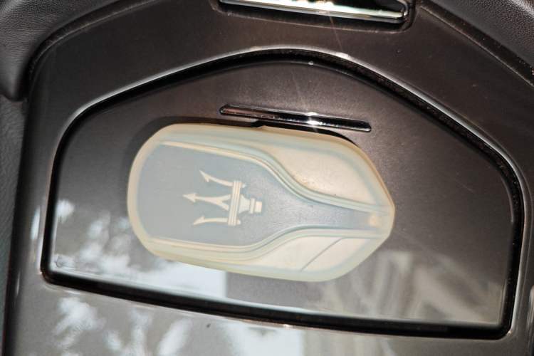 Used Maserati Ghibli 2021 2.0T Sharp Edition Vehicle Key