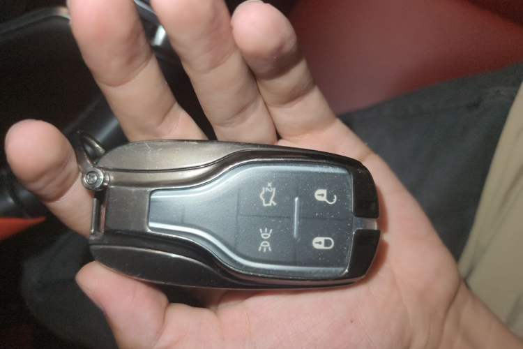 Used Maserati Ghibli 2021 2.0T Sharp Custom Edition Vehicle Key
