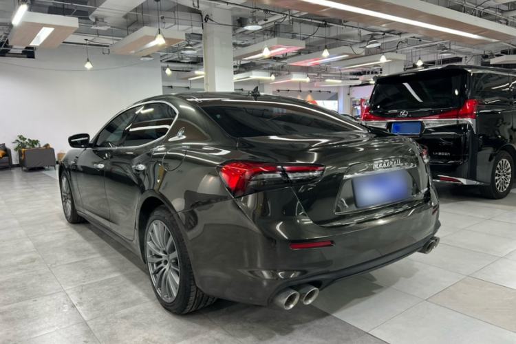 Used Maserati Ghibli 2021 2.0T Sharp Edition Exterior 3