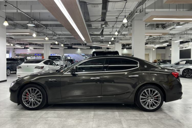 Used Maserati Ghibli 2021 2.0T Sharp Edition Exterior 6