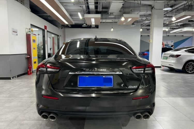 Used Maserati Ghibli 2021 2.0T Sharp Edition Exterior 7
