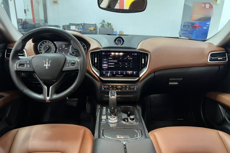 Used Maserati Ghibli 2021 2.0T Sharp Edition Interior 11