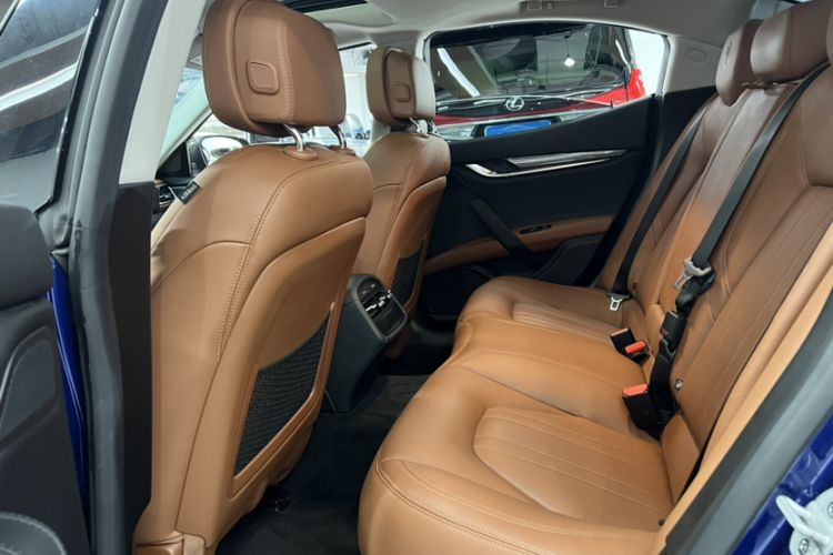 Used Maserati Ghibli 2021 2.0T Sharp Edition Interior 2