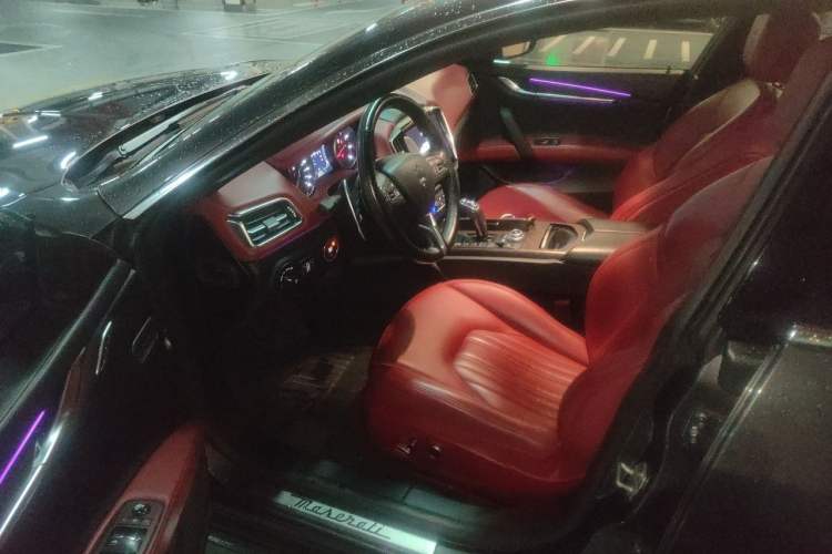 Used Maserati Ghibli 2021 2.0T Sharp Edition Driver Seat