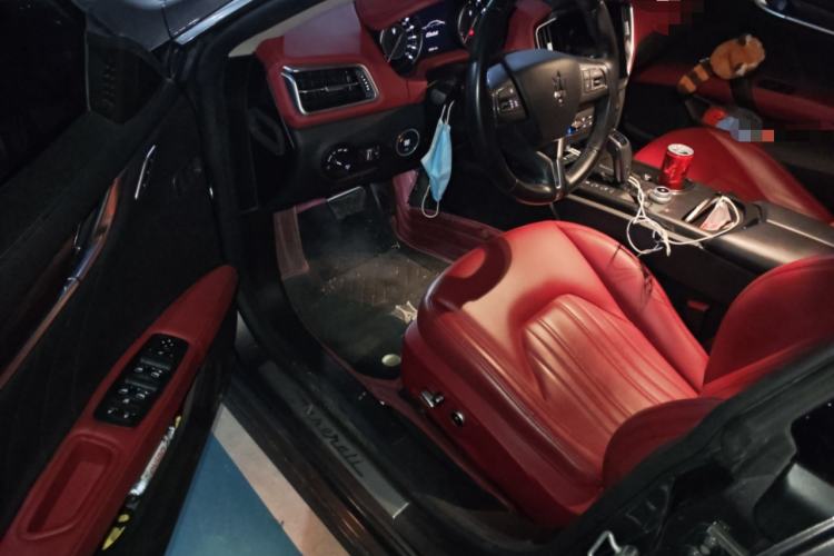 Used Maserati Ghibli 2021 2.0T Sharp Edition Driver Seat