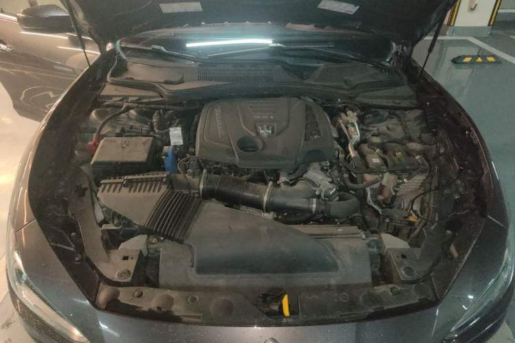 Used Maserati Ghibli 2021 2.0T Sharp Edition Engine Bay