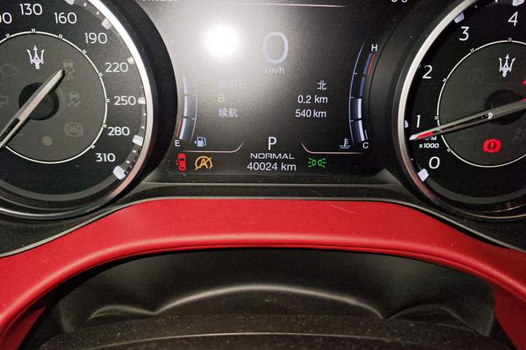 Used Maserati Ghibli 2021 2.0T Sharp Edition Odometer Close Up