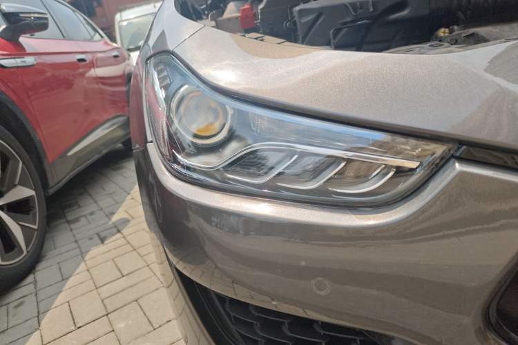 Used Maserati Ghibli 2021 2.0T Sharp Edition Right Front Headlight