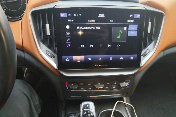 Used Maserati Ghibli 2021 2.0T Sharp Edition Audio And AC Panel