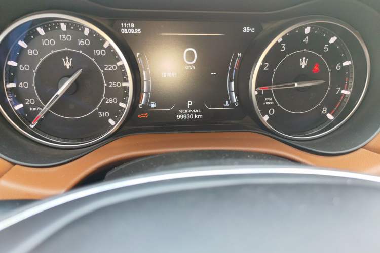 Used Maserati Ghibli 2021 2.0T Sharp Edition Odometer Close Up