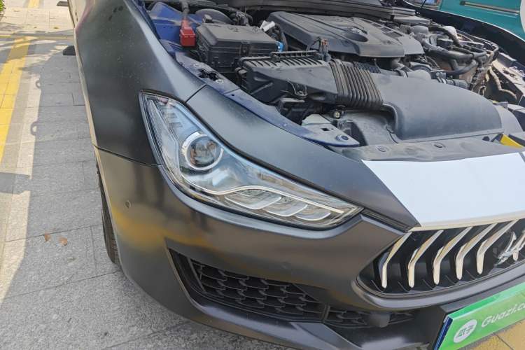 Used Maserati Ghibli 2021 2.0T Sharp Edition Right Front Headlight