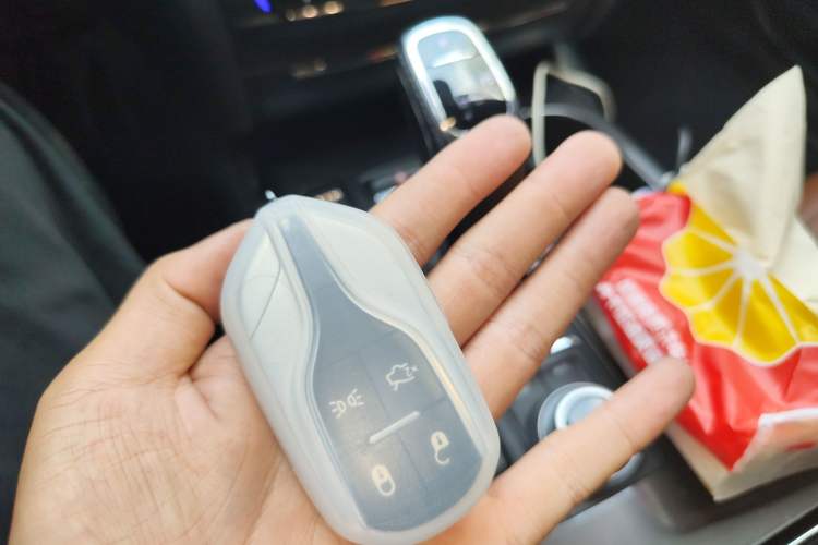 Used Maserati Ghibli 2021 2.0T Sharp Edition Vehicle Key