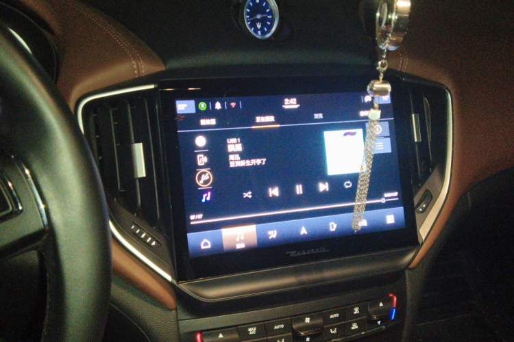 Used Maserati Ghibli 2021 2.0T Sharp Edition Audio And AC Panel