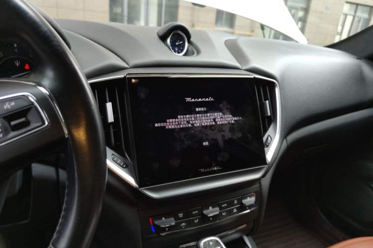 Used Maserati Ghibli 2021 2.0T Sharp Edition Audio And AC Panel