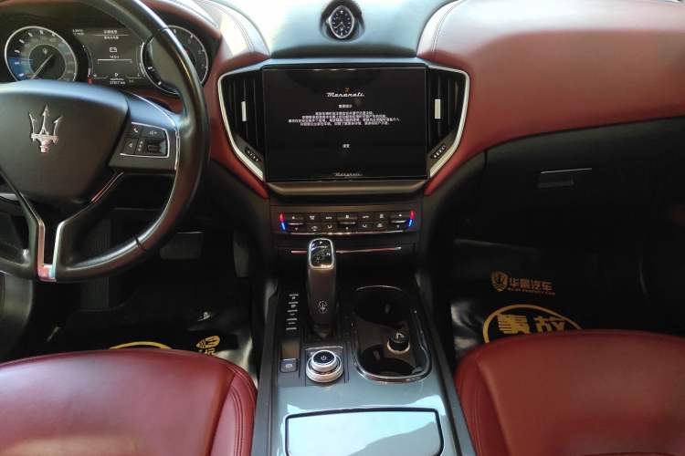 Used Maserati Ghibli 2021 2.0T Sharp Edition Audio And AC Panel