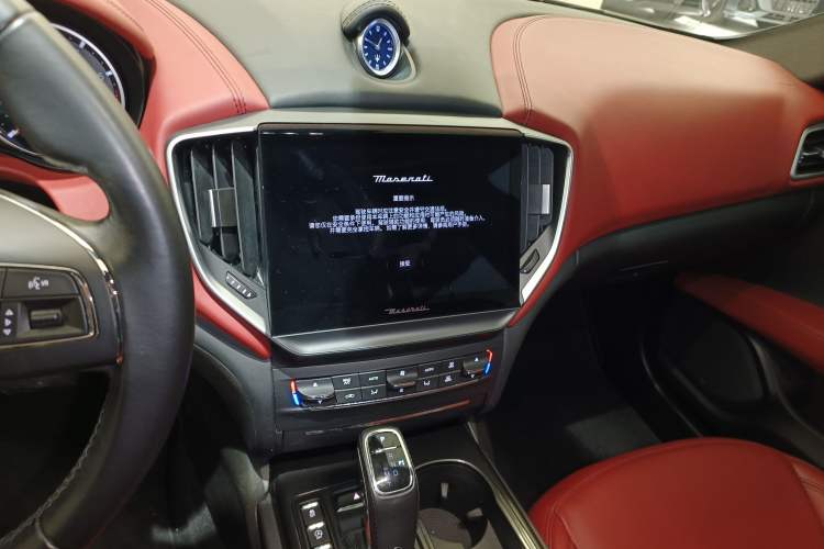 Used Maserati Ghibli 2021 2.0T Sharp Edition Audio And AC Panel