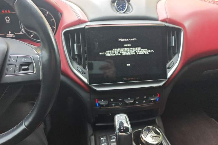 Used Maserati Ghibli 2021 2.0T Sharp Edition Audio And AC Panel