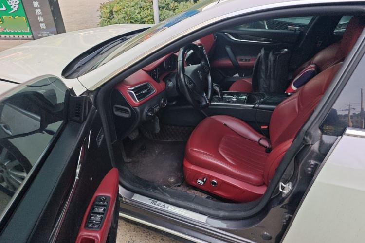 Used Maserati Ghibli 2021 2.0T Sharp Edition Driver Seat