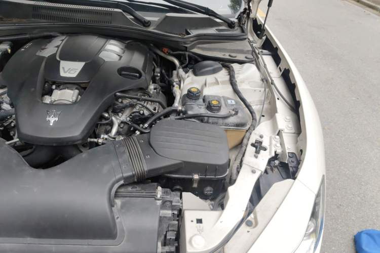 Used Maserati Ghibli 2021 3.0T GranSport Engine Bay Left