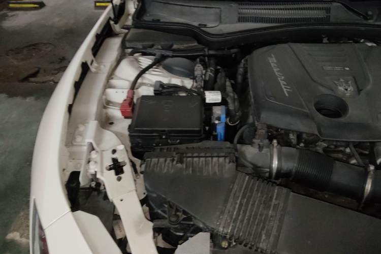 Used Maserati Ghibli 2021 Hybrid 2.0T Fenice Limited Edition Engine Bay Right