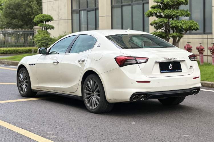 Used Maserati Ghibli 2021 2.0T Sharp Edition Exterior 4