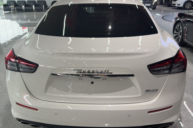 Used Maserati Ghibli 2021 2.0T Sharp Edition Exterior 4