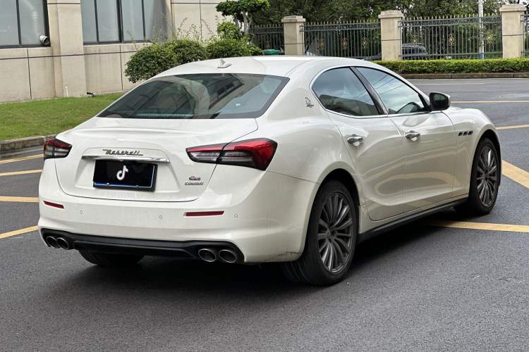 Used Maserati Ghibli 2021 2.0T Sharp Edition Exterior 5