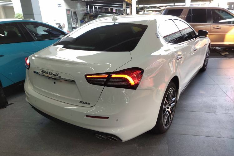 Used Maserati Ghibli 2021 2.0T Sharp Edition Exterior 6