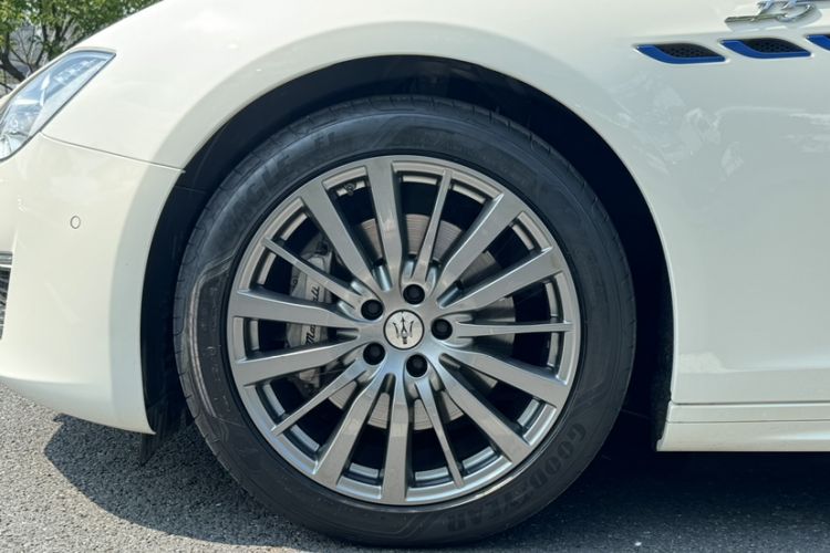 Used Maserati Ghibli 2021 2.0T Sharp Edition Exterior 7