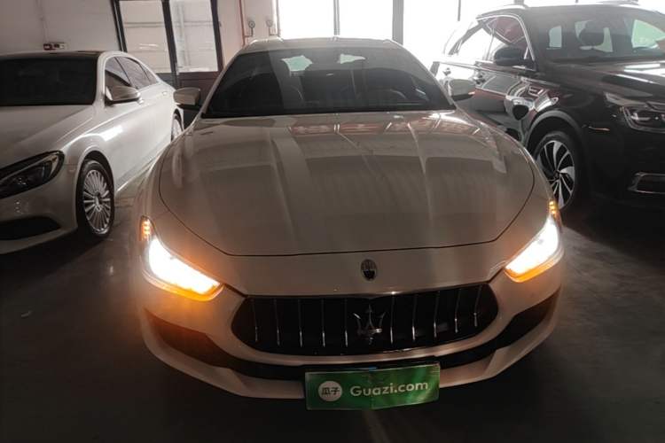 Used Maserati Ghibli 2021 2.0T Sharp Edition Front