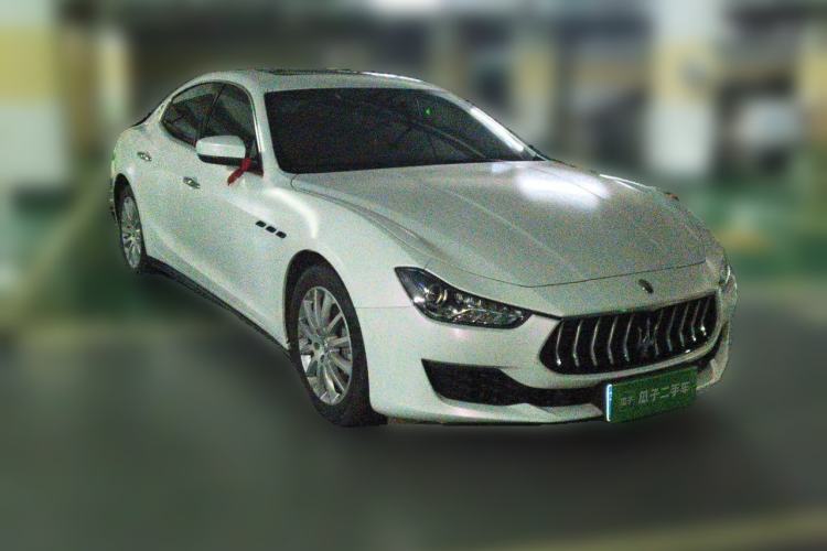 Used Maserati Ghibli 2021 2.0T Sharp Edition Front Right 45 Deg