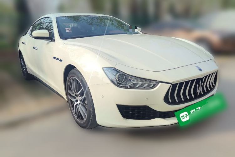 Used Maserati Ghibli 2021 2.0T Sharp Edition Front Right 45 Deg