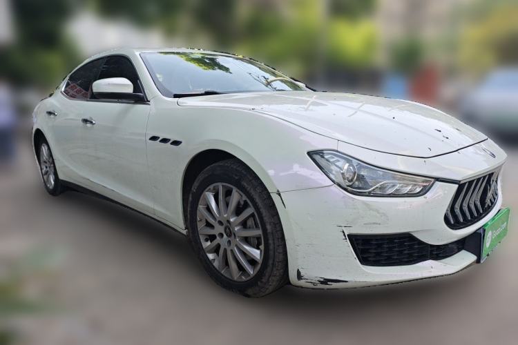 Used Maserati Ghibli 2021 2.0T Sharp Edition Front Right 45 Deg