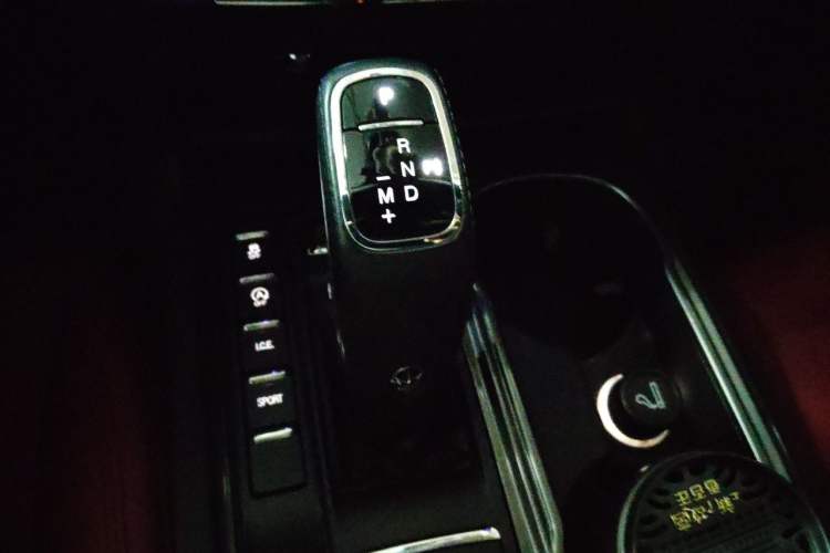 Used Maserati Ghibli 2021 Hybrid 2.0T Fenice Limited Edition Gear Lever