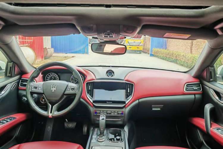 Used Maserati Ghibli 2021 2.0T Sharp Edition Interior 1