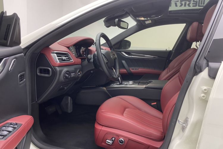 Used Maserati Ghibli 2021 2.0T Sharp Edition Interior 2