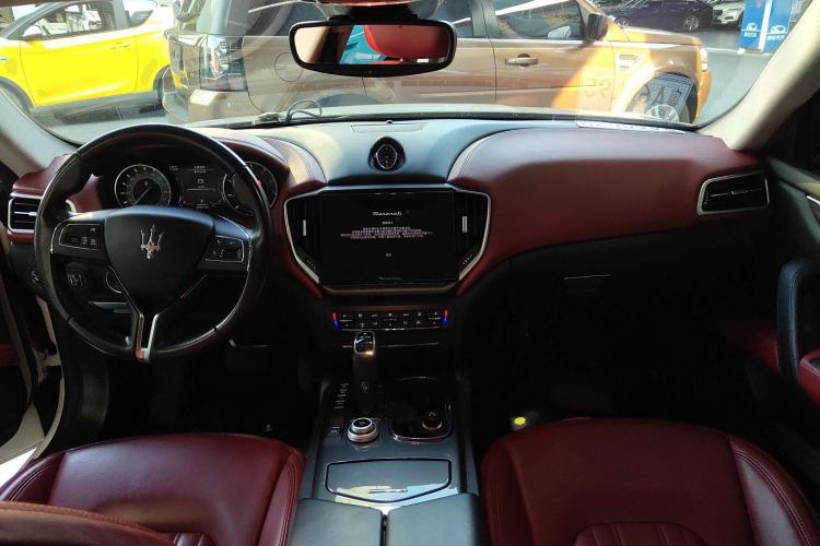 Used Maserati Ghibli 2021 2.0T Sharp Edition Interior 2