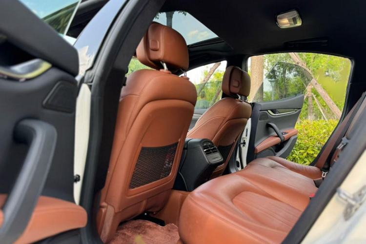 Used Maserati Ghibli 2021 2.0T Sharp Edition Interior 2