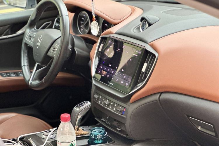 Used Maserati Ghibli 2021 2.0T Sharp Edition Interior 6